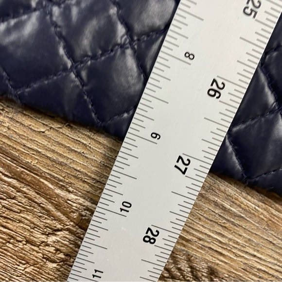 Tommy Bahama Jacket M Blue Quilted Button Front Nylon Lined Lightweight Coat - Picture 9 of 10